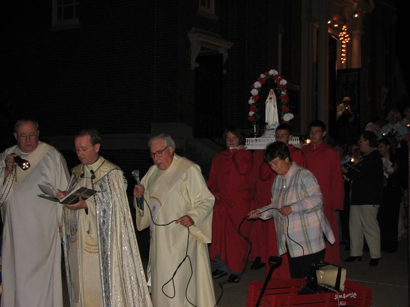 071007_triduum_008.jpg