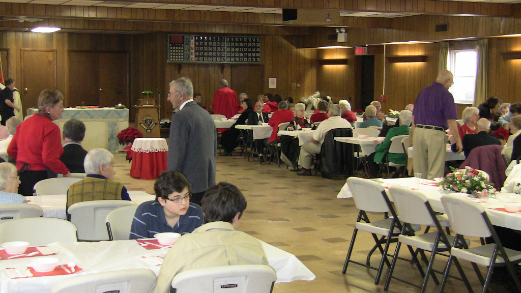 081206_senior_dinner_003.jpg