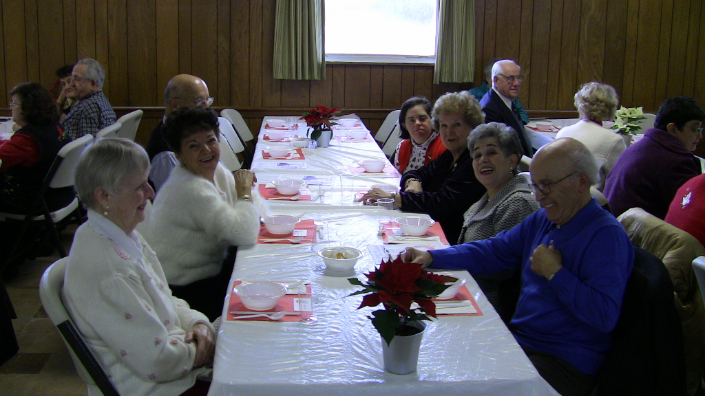 081206_senior_dinner_022.jpg